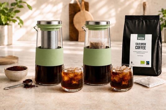 BROOW Cold Brew Jar im Vergleich: mit Metallfilter für selbst gemahlenen Kaffee und mit Filterbeutel für BROOW